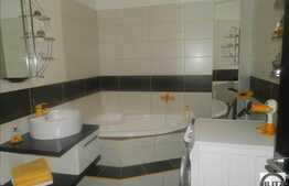 Apartament de vanzare cu 2 camere, 60 mp, loc de parcare! Zona strazii Florilor!