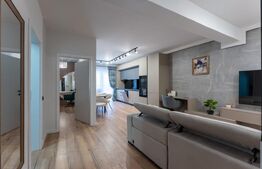 Apartament la cheie, 2 camere, 54 mp utili, balcon de 10 m, parcare, zona Terra