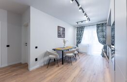 Apartament la cheie, 2 camere, 54 mp utili, balcon de 10 m, parcare, zona Terra