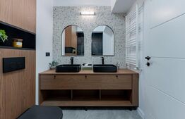 Apartament la cheie, 2 camere, 54 mp utili, balcon de 10 m, parcare, zona Terra