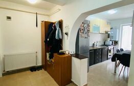Apartament cu 2 dormitoare, 54mp, parcare, balcon, zona Centrala