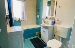 Apartament cu 2 dormitoare, 54mp, parcare, balcon, zona Centrala