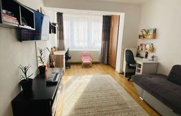 Apartament cu 2 dormitoare, 54mp, parcare, balcon, zona Centrala