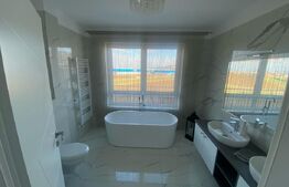 Penthouse Spațios de Închiriat în Zona Liniștită 
