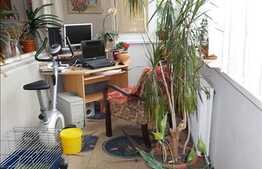 Vanzare apartament 3 camere, boxa, garaj, zona Parcului Central