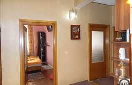 Vanzare apartament 3 camere, boxa, garaj, zona Parcului Central