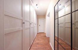 Apartament cu 3 camere, decomandat, 80 de mp, zona Tractorul