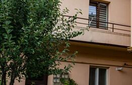 Apartament in vila, 80mp  loc parcare, mobilat, zona Centru Istoric 530 mp curte