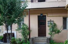 Apartament in vila, 80mp  loc parcare, mobilat, zona Centru Istoric 530 mp curte