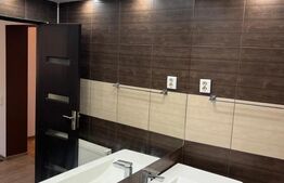 Apartament 3 camere 2 bai -in vila - 80mp  -pivnita si  parcare Central 