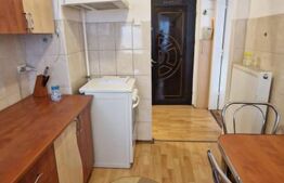 Apartament cu 2 camere, 48 mp, decomandat, cu centrala, zona Stupini 