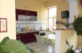 3 camere de vanzare, 144 mp si terasa 15 mp, zona Motilor!