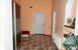 3 camere de vanzare, 144 mp si terasa 15 mp, zona Motilor!