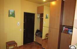 Vanzare apartament cu 2 camere, 50 mp, balcon! Zona strazii Eroilor!