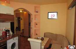Vanzare apartament cu 2 camere, 50 mp, balcon! Zona strazii Eroilor!