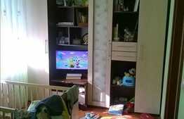 Vanzare apartament cu 2 camere, 50 mp, balcon! Zona strazii Eroilor!