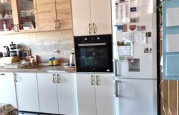 Apartament cu 2 camere, 54 mp, parcare, zona Terapia 