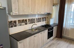 Apartament 3 camere,50mp, parcare, et. intermediar, lift, la cheie, zona Petrom 