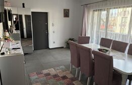 Apartament 3 camere, bucatarie separata, 2 parcari, balcon 