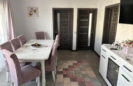 Apartament 3 camere, bucatarie separata, 2 parcari, balcon 