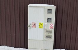 Casă de Vânzare cu 3 camere  în Cartierul Izvor, Tărlungeni