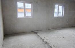 Casă de Vânzare cu 3 camere  în Cartierul Izvor, Tărlungeni