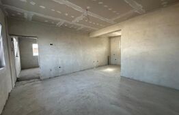 Casă de Vânzare cu 3 camere  în Cartierul Izvor, Tărlungeni