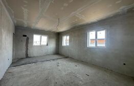 Casă de Vânzare cu 3 camere  în Cartierul Izvor, Tărlungeni