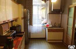 Vanzare apartament 3 camere, 93 mp, boxa subsol, zona Piata Garii