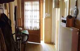 Vanzare apartament 3 camere, 93 mp, boxa subsol, zona Piata Garii