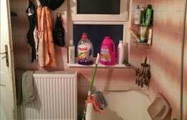 Vanzare apartament 3 camere, 93 mp, boxa subsol, zona Piata Garii