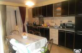 3 camere, 58 mp! Mobilat si utilat! Loc de parcare! Zona strazii Eroilor!