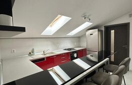 Apartament spatios cu 4 camere, renovat, utilat - Rasnov, Brasov