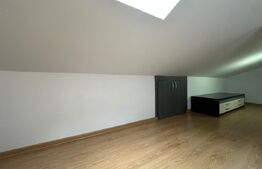 Apartament spatios cu 4 camere, renovat, utilat - Rasnov, Brasov