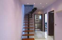 Apartament cu 4 camere, pe 2 niveluri, 134 mp utili! Parcare! Zona Ioan Rus!