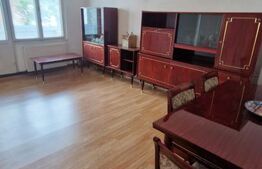 Apartament 4 camere, balcon, etaj 2, bloc izolat, decomandat, beci ,2 bai