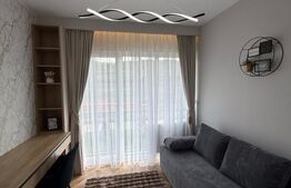 Apartament la cheie, semidecomandat, gradina 10 mp, parcare, zona Terra