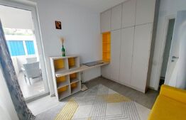 Apartament 2 camere, decomandat, parcare, zona Vivo 