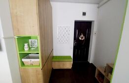 Apartament 2 camere, decomandat, parcare, zona Vivo 