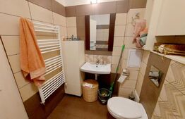 Apartament 2 camere, decomandat, parcare, zona Vivo 
