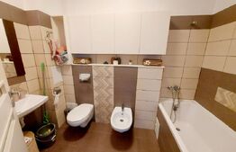 Apartament 2 camere, decomandat, parcare, zona Vivo 