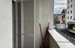 Apartament 2 Camere DECOMANDAT , etaj 1, Parcare