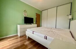 Apartament de 3 camere, parcare, 55 mp, etaj intermediar, zona Tăuți