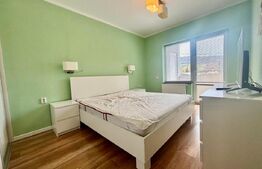 Apartament de 3 camere, parcare, 55 mp, etaj intermediar, zona Tăuți