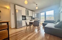 Apartament de 3 camere, parcare, 55 mp, etaj intermediar, zona Tăuți