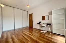 Apartament de 3 camere, parcare, 55 mp, etaj intermediar, zona Tăuți