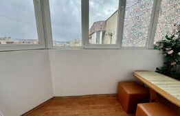 Apartament cu 4 camere, 2 bai, 2 balcoane, 78 mp, zona Intre Lacuri