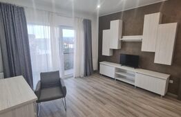 Apartament cu 3 camere, 80 mp, posibilitate de decomandare, parcare, zona Terra