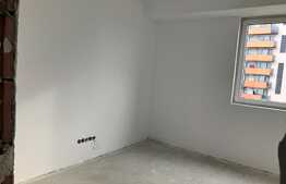 Apartament 3 camere, 78,55 mp,etaj intermediar, cu CF, semifinisat, zona Iulius Mall