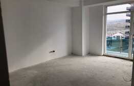 Apartament 3 camere, 78,55 mp,etaj intermediar, cu CF, semifinisat, zona Iulius Mall